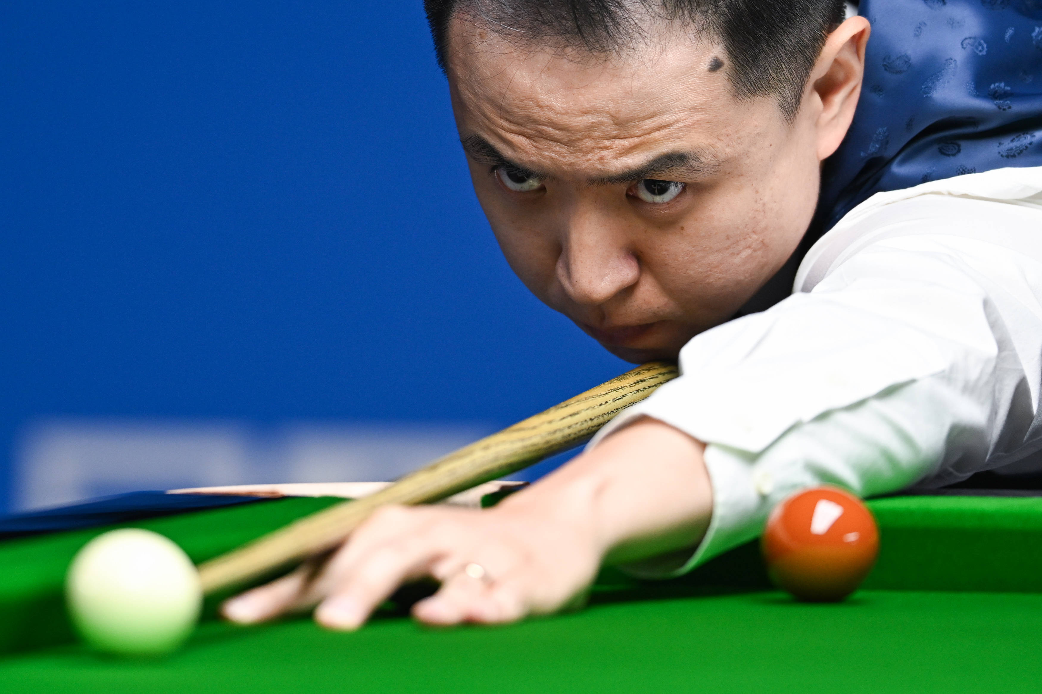 不仅满足于 不仅满足于